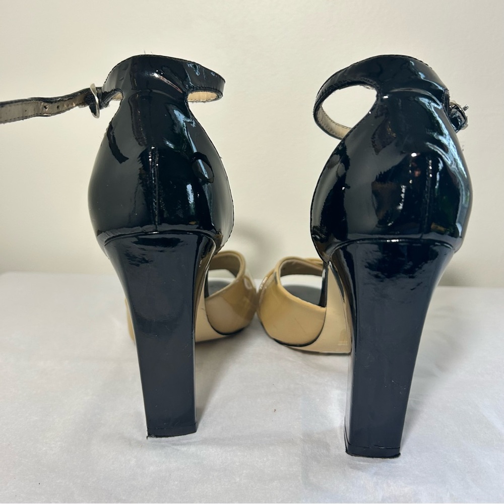 Le Château Elegant Beige and Black Women's Heels - Picture 7 of 8
